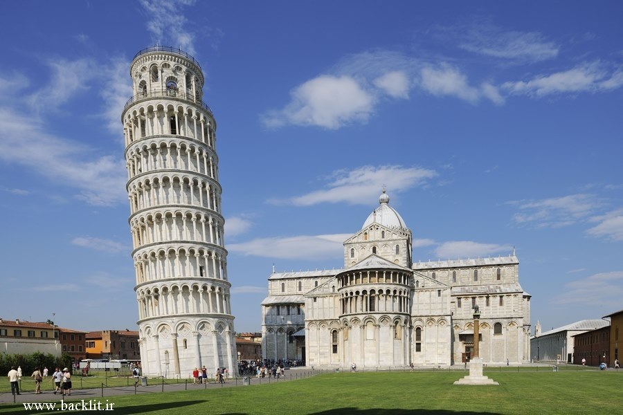 5652
